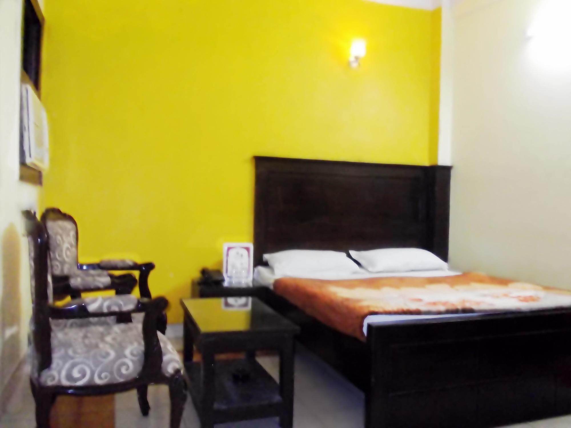 Hotel Shreeram Deluxe New Delhi Bagian luar foto